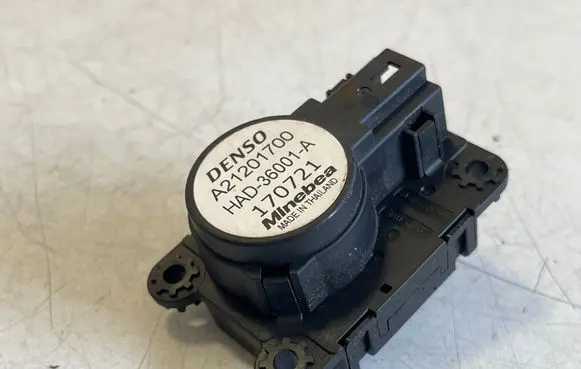 Opel Vivaro Air flap motor/actuator A21201700
