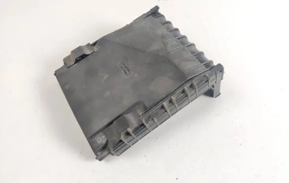 Volkswagen Caddy Fuse box cover 1K0937132F 1K0937132G