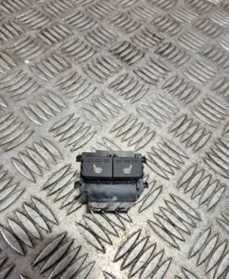 Volvo XC40 Seat heating switch 31456674