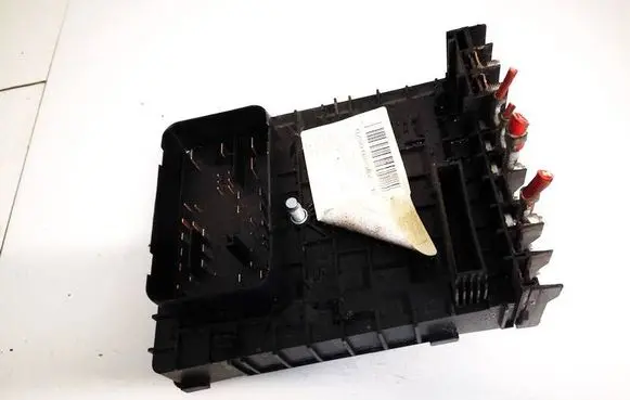 Volkswagen Tiguan Fuse box set 1k0937125a