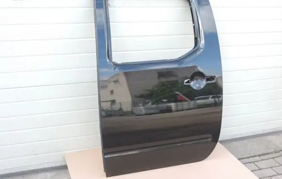 Nissan Navara D40 Rear door 82153EB332