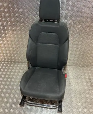 Suzuki Swift III Front passenger seat PK20082