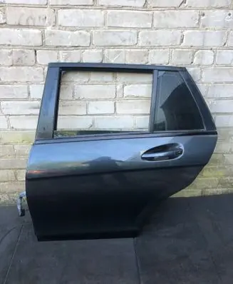 Mercedes-Benz C W204 Rear door