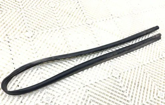 Audi Q4 Sportback e-tron Rubber seal front door (on door) 