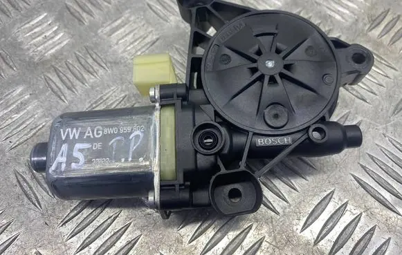 Audi A5 Front door window regulator motor 8W0959802