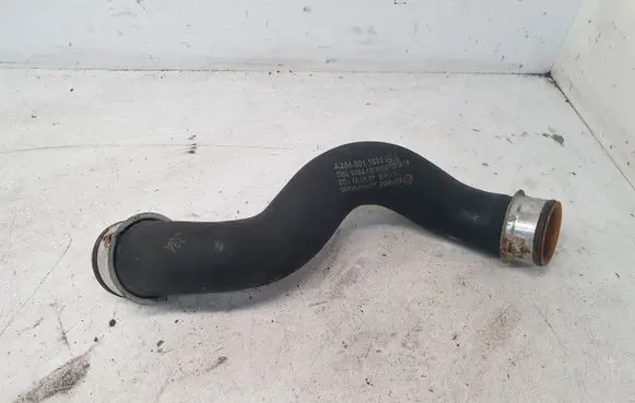Mercedes-Benz C W204 Engine coolant pipe/hose A2045011682