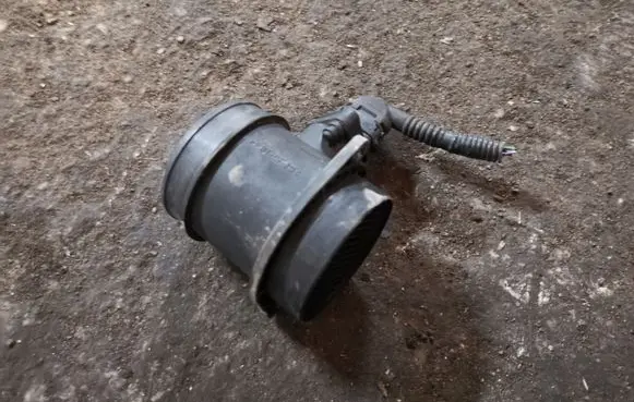 Volvo XC70 Mass air flow meter 0280218108 8670112