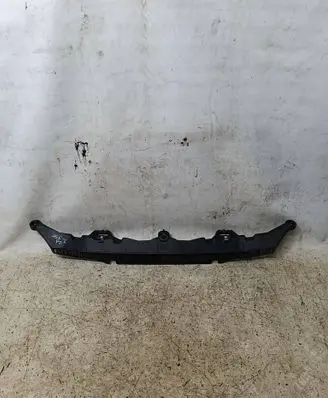 Rear bumper mounting bracket