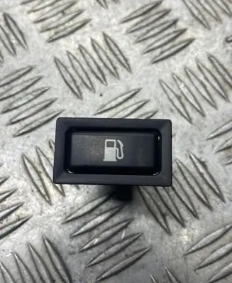 Toyota Avensis T250 Fuel tank opening switch 156775