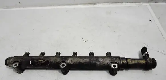 Volvo V70 Fuel main line pipe 0445215010 8658252
