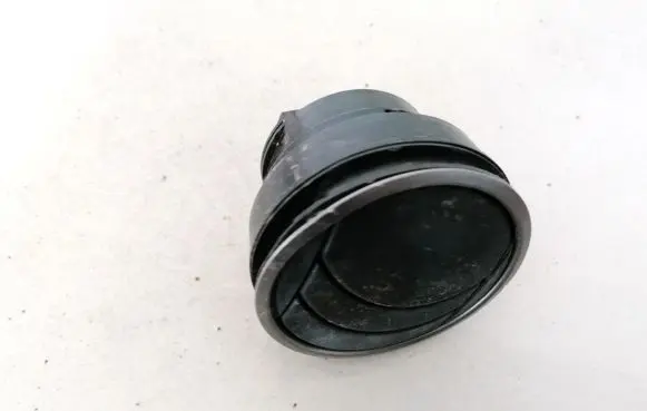 Mazda 3 I Dash center air vent grill