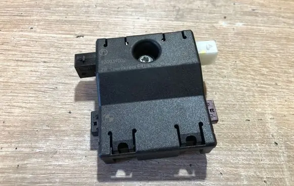 BMW 3 E90 E91 Antenna control unit 920039002