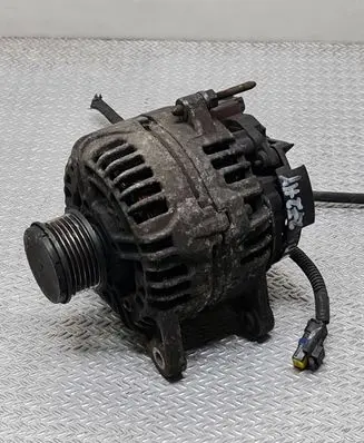 Renault Clio III Generator/alternator 8200390675