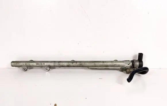 BMW 3 E46 Fuel injector supply line/pipe 7788679 034523 0445216008