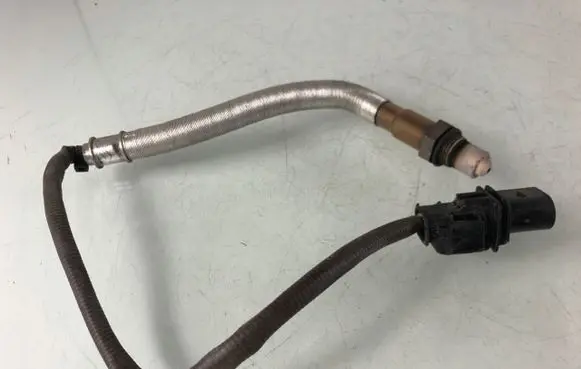Mercedes-Benz C W205 Lambda probe sensor A0005423100