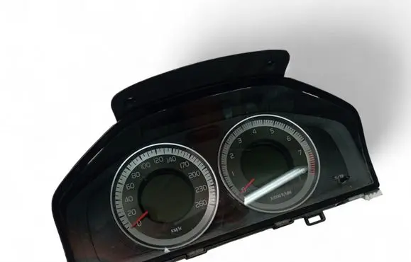Volvo V70 Speedometer (instrument cluster) 31343324AA