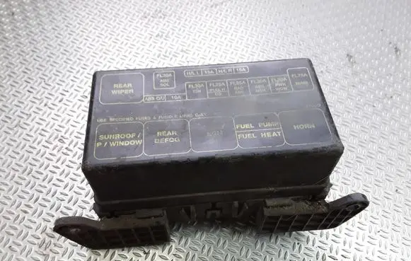 Nissan Terrano Fuse module