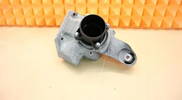 Mercedes-Benz C W204 Engine mount bracket 6462230604