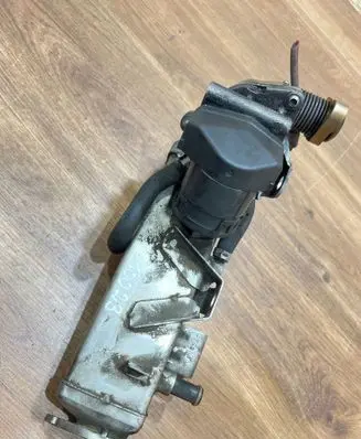 BMW 3 E90 E91 EGR valve cooler 7810751 781075106 123398H