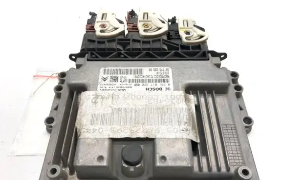 Peugeot 208 Engine control unit/module ECU 9677529580