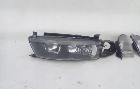 Mitsubishi Galant Headlight/headlamp