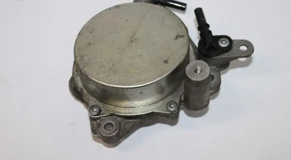 Citroen DS5 Vacuum pump 9673836180
