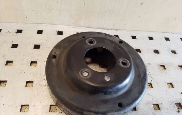 Volkswagen Crafter Water pump pulley 076121031