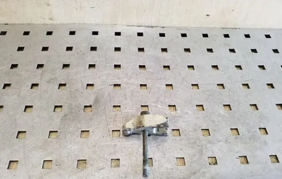 Honda CR-V Fuel Injector clamp holder
