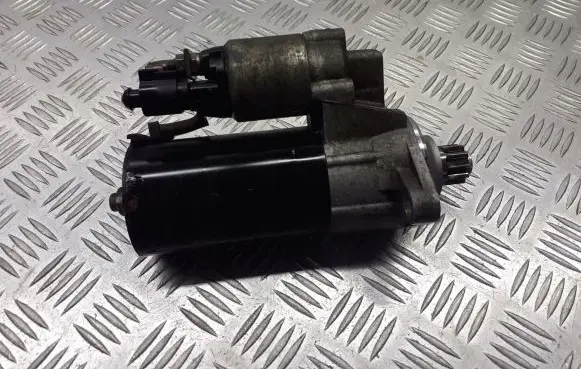 Skoda Octavia Mk2 (1Z) Starter motor 02E911023H