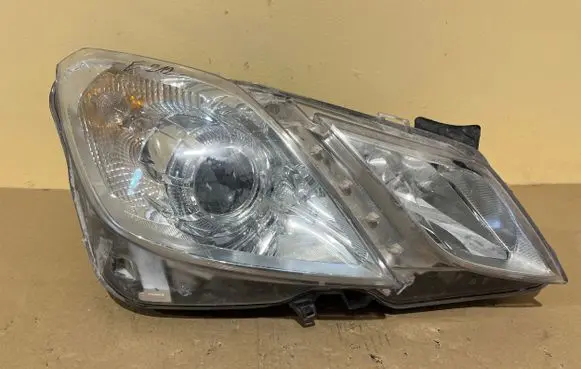 Mercedes-Benz E C207 W207 Headlight/headlamp A2078205261 1EL00964796 SB572SAE