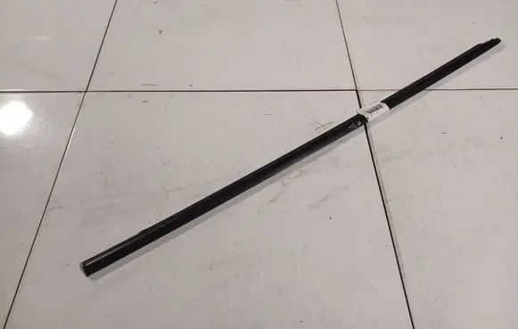 Fiat Bravo - Brava Front door glass trim molding 