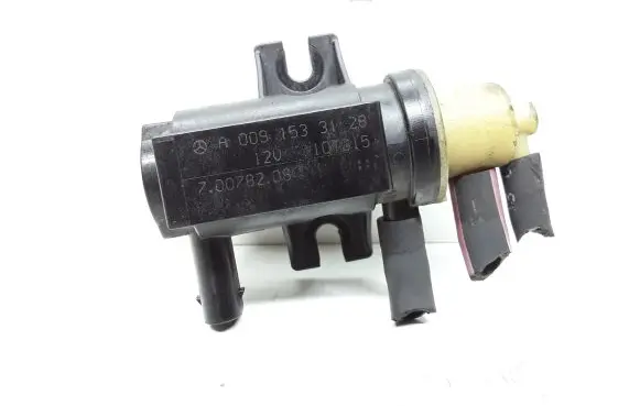 Mercedes-Benz C W204 Turbo solenoid valve A009153128