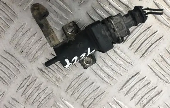 Renault Megane III Turbo solenoid valve 8200762162