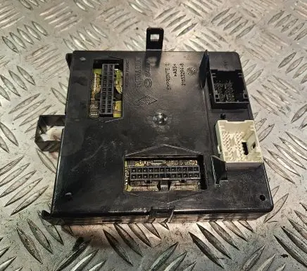 Renault Laguna II Central body control module 07108730354 8200367254