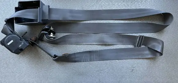 Nissan Patrol Y60 Front seatbelt 8684520J11
