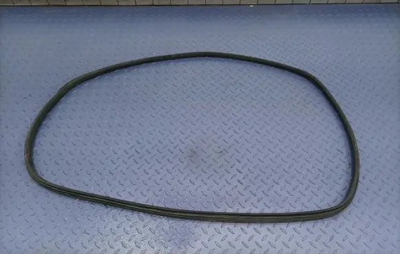 Volkswagen Amarok Front door rubber seal 