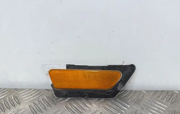 Audi A4 S4 B9 8W Front reflector 8W0945072