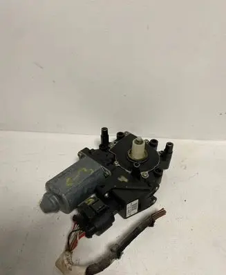 Audi A3 S3 8L Front door window regulator motor 114184101