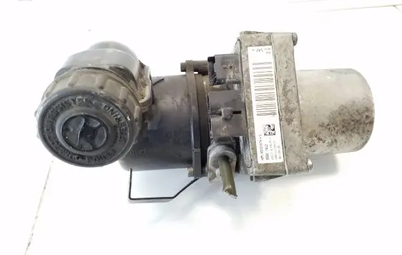 Peugeot 508 Power steering pump 9676154280