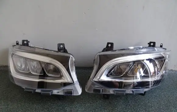 Mercedes-Benz Sprinter W907 W910 Headlights/headlamps set 