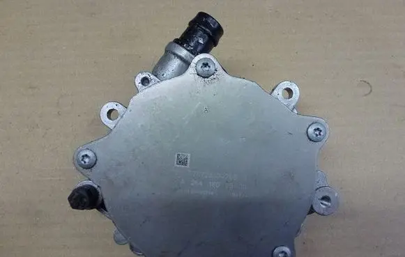 Mercedes-Benz GLC C253 Vacuum pump A2641800000T