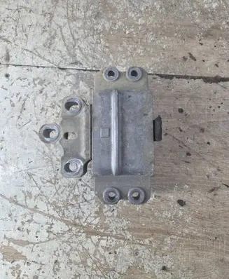 Seat Altea Gearbox mount 1K0199555