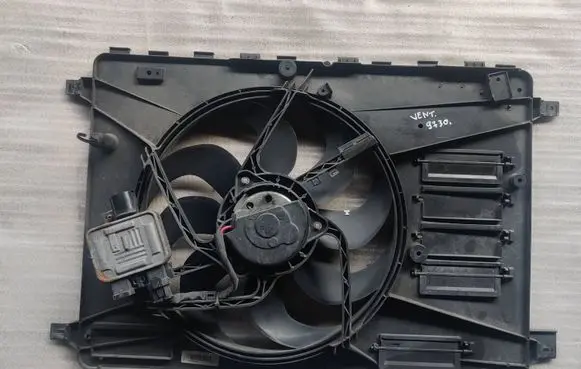 Volvo S60 Electric radiator cooling fan P31368427