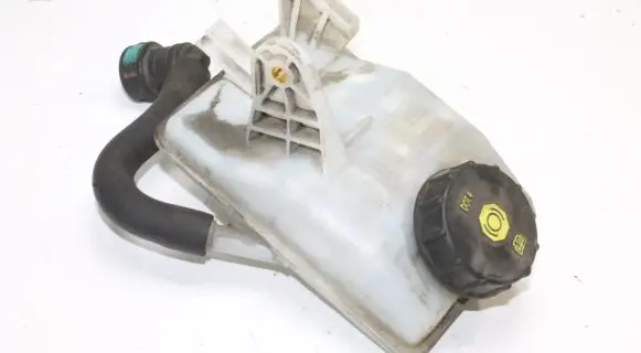 Opel Zafira C Brake fluid reservoir 13308774