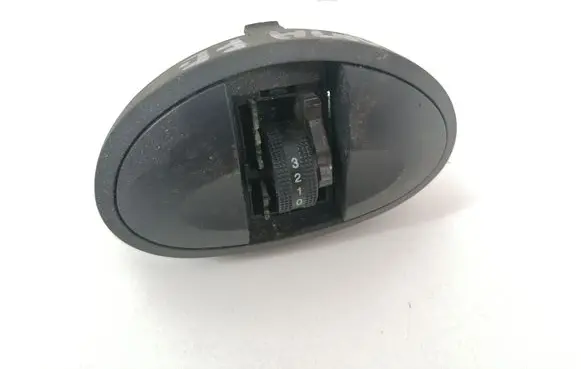 Hyundai Santa Fe Headlight level height control switch 9330026800