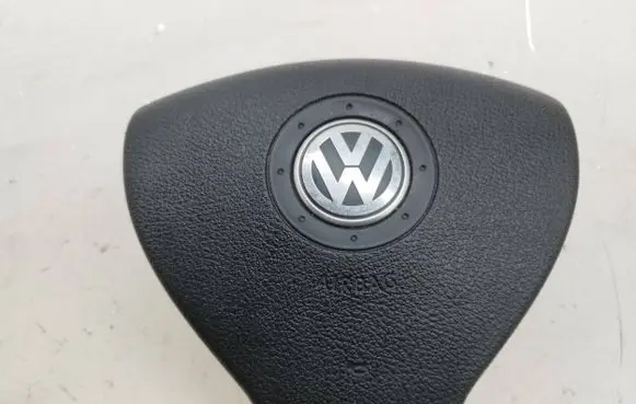 Volkswagen Eos Steering wheel airbag 1K0880201BJ 61921050A 001XC0H7LUC4