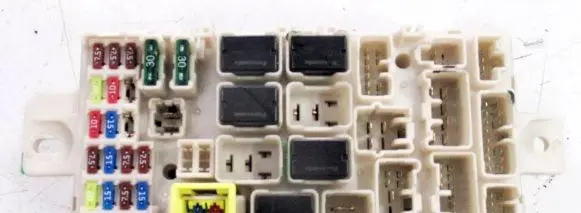 Mitsubishi Space Star Fuse module G8C937MF0Z00 8637A9 22224V1006FA