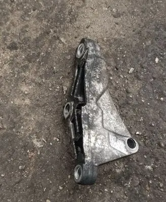 BMW X3 F25 Fuel pump bracket 13517810698 7810698