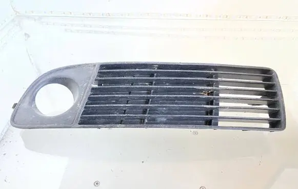 Audi A6 S6 C5 4B Front bumper lower grill 4B0807681J