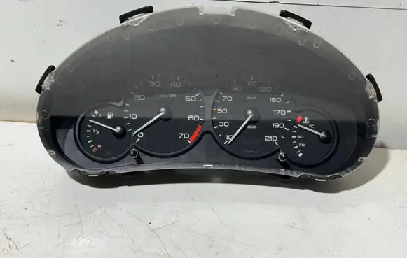 Speedometer (instrument cluster)